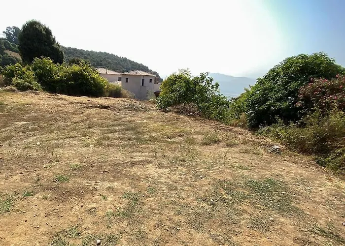 Casa de Férias Maison Proche Ajaccio Au Coeur Du Village Alata